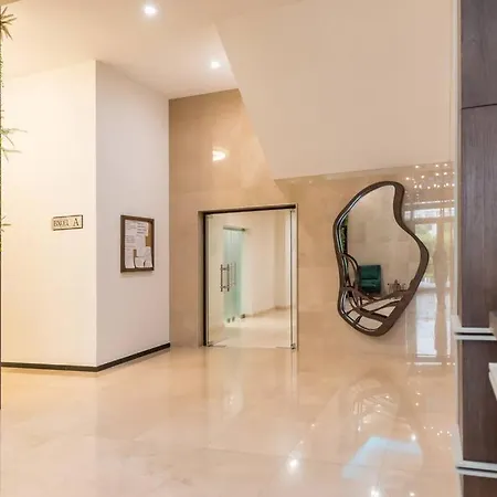 Garden View Apartment Warna